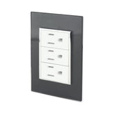 Placa Armada Sanelec Venecia con 3 Contactos, Color Humo - imagen 2