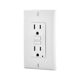 Contacto dúplex GFCI blanco Leviton con placa Decora, ideal para seguridad eléctrica en áreas húmedas de PEFSA