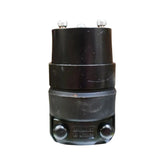 Conector de hule negro Leviton de uso rudo NEMA 5-15R para aplicaciones industriales, vendido por PEFSA | Productos Eléctricos y Ferreteros