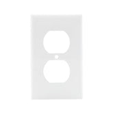 Contacto fijo de media vuelta Leviton NEMA L5-20R de 20A en color blanco, disponible en PEFSA | Productos Eléctricos y Ferreteros