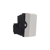 Interruptor sencillo blanco de 1 módulo Leviton para instalaciones eléctricas, disponible en PEFSA | Productos Eléctricos y Ferreteros
