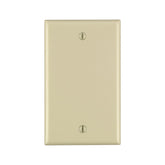 Placa ciega Leviton de urea termoestable en color marfil, tamaño estándar para una unidad, de PEFSA | Productos Eléctricos y Ferreteros