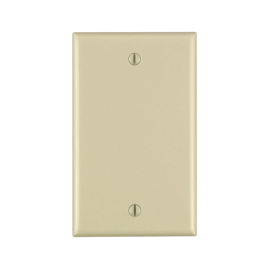 Placa ciega Leviton de urea termoestable en color marfil, tamaño estándar para una unidad, de PEFSA | Productos Eléctricos y Ferreteros