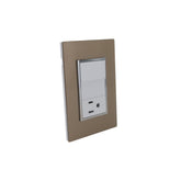 Placa Sanelec Línea Venecia Champagne con Apagador y Contacto Aterrizado 127V | SE345578 - imagen 2