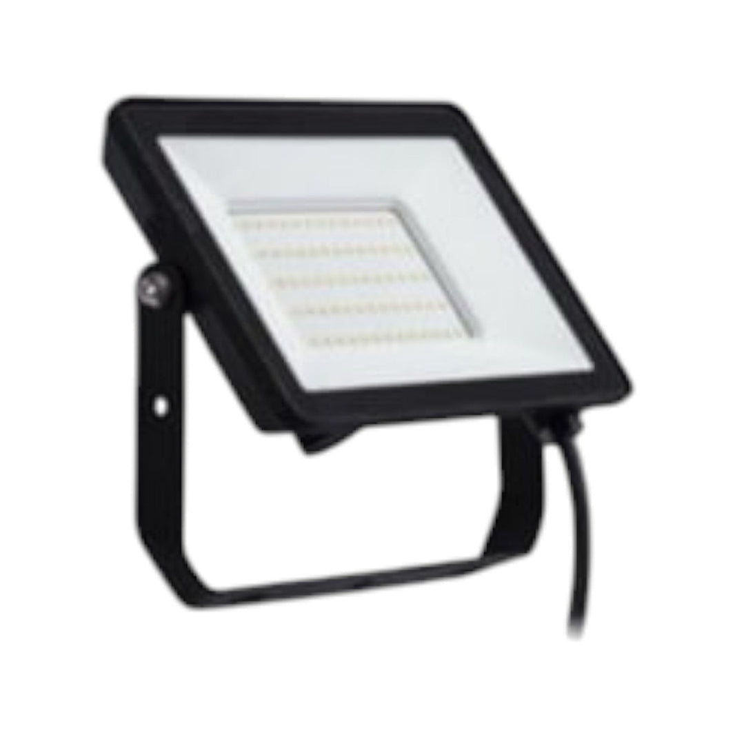 Reflector LED Philips Essential 50W, 3000K Luz Cálida, Haz Cerrado 24°, IP65